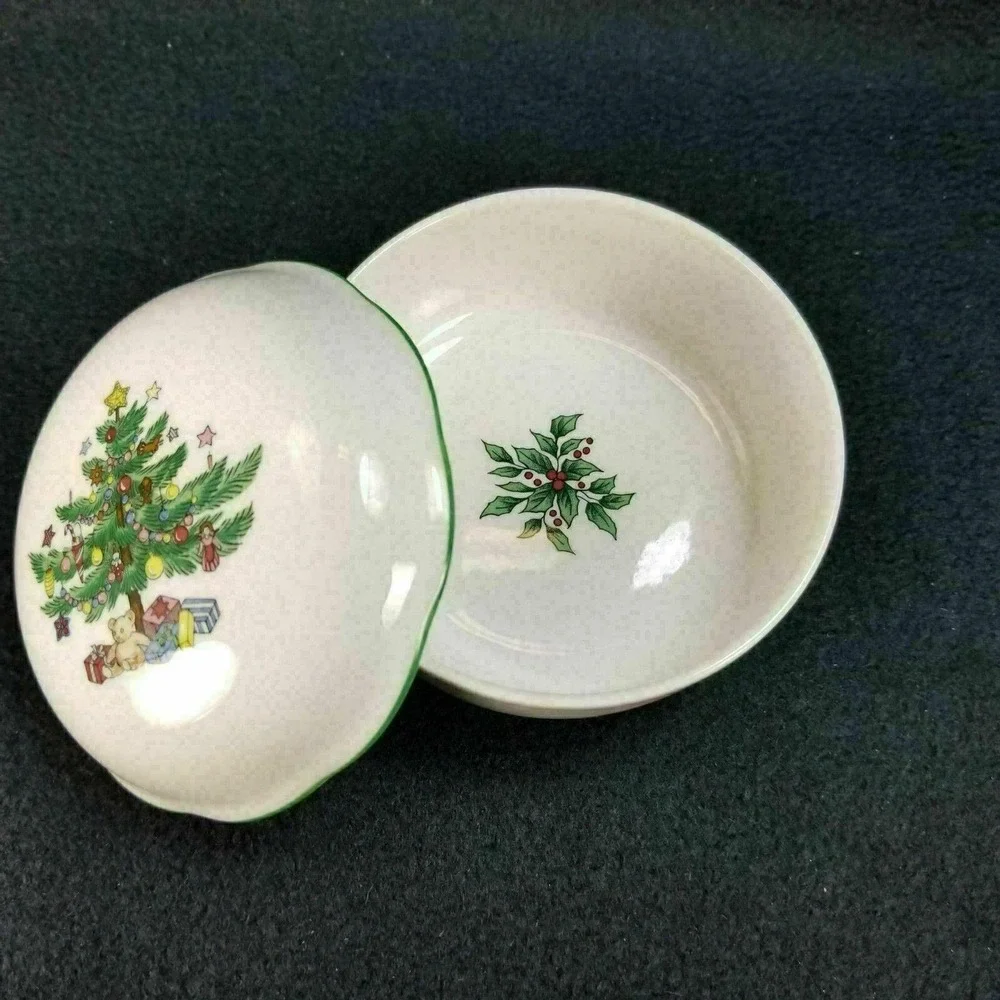 Nikko Christmas Tree Trinket Dish Bon Bon Bowl Lid Jewelry Candy Holiday Ceramic